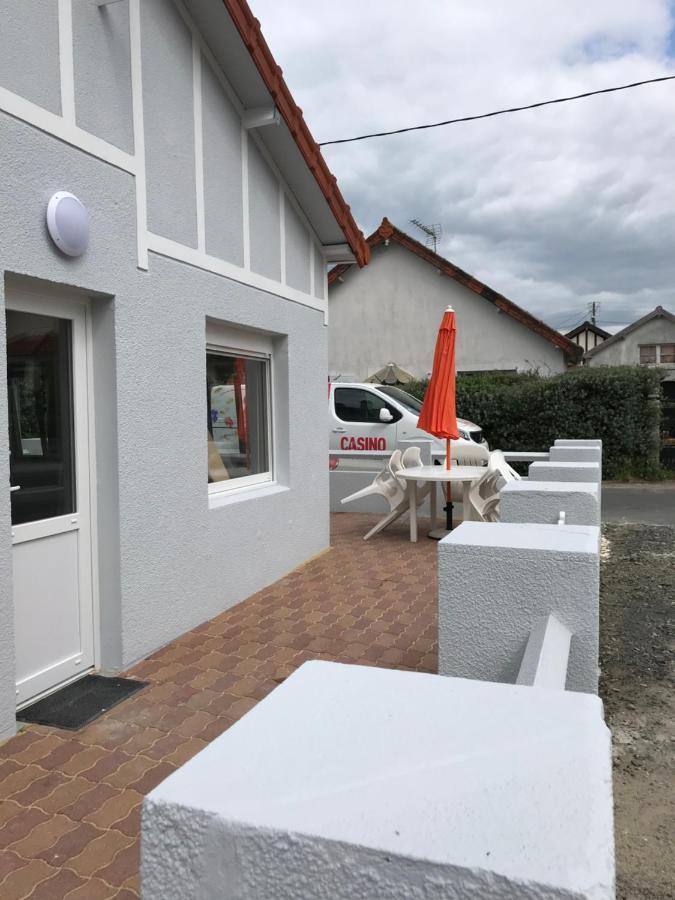 Villa Proche Mer St Martin De Brehal Exterior photo